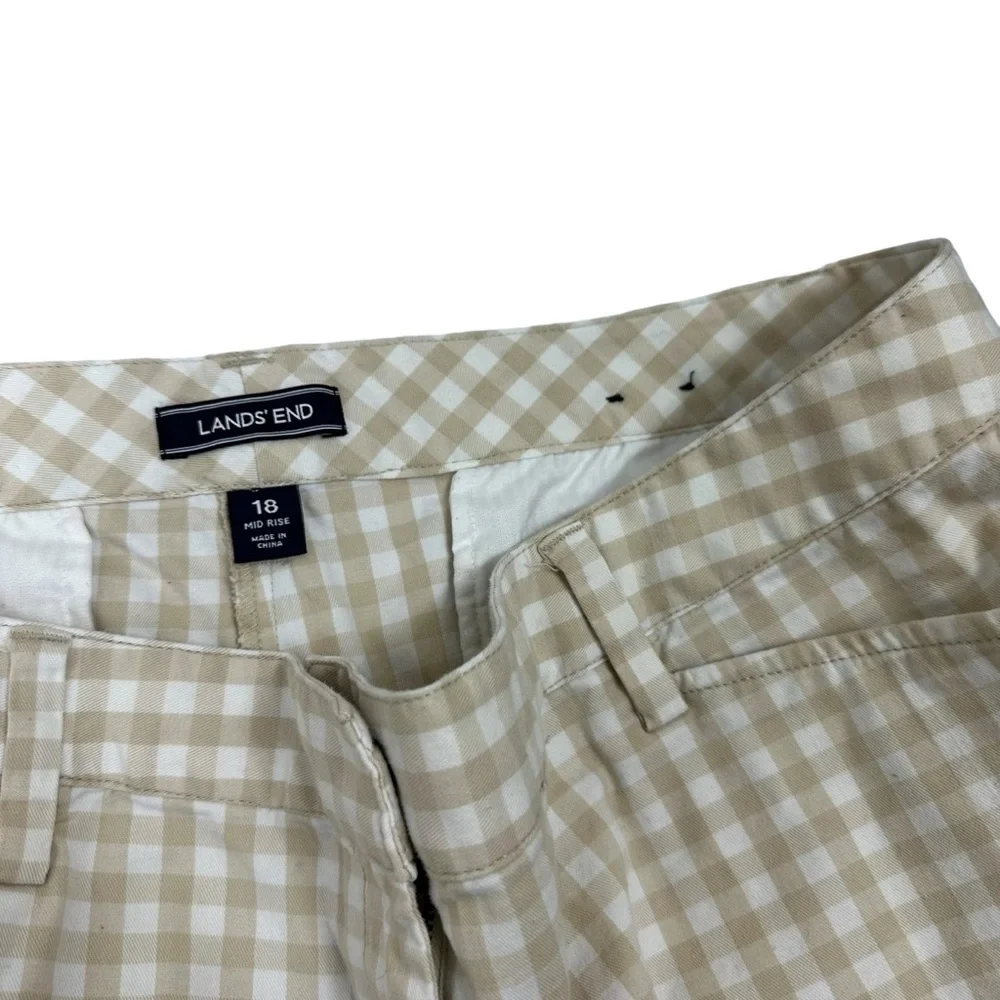 Lands’ End Tan and White Gingham Check Women’s Mid-Rise Shorts, 18